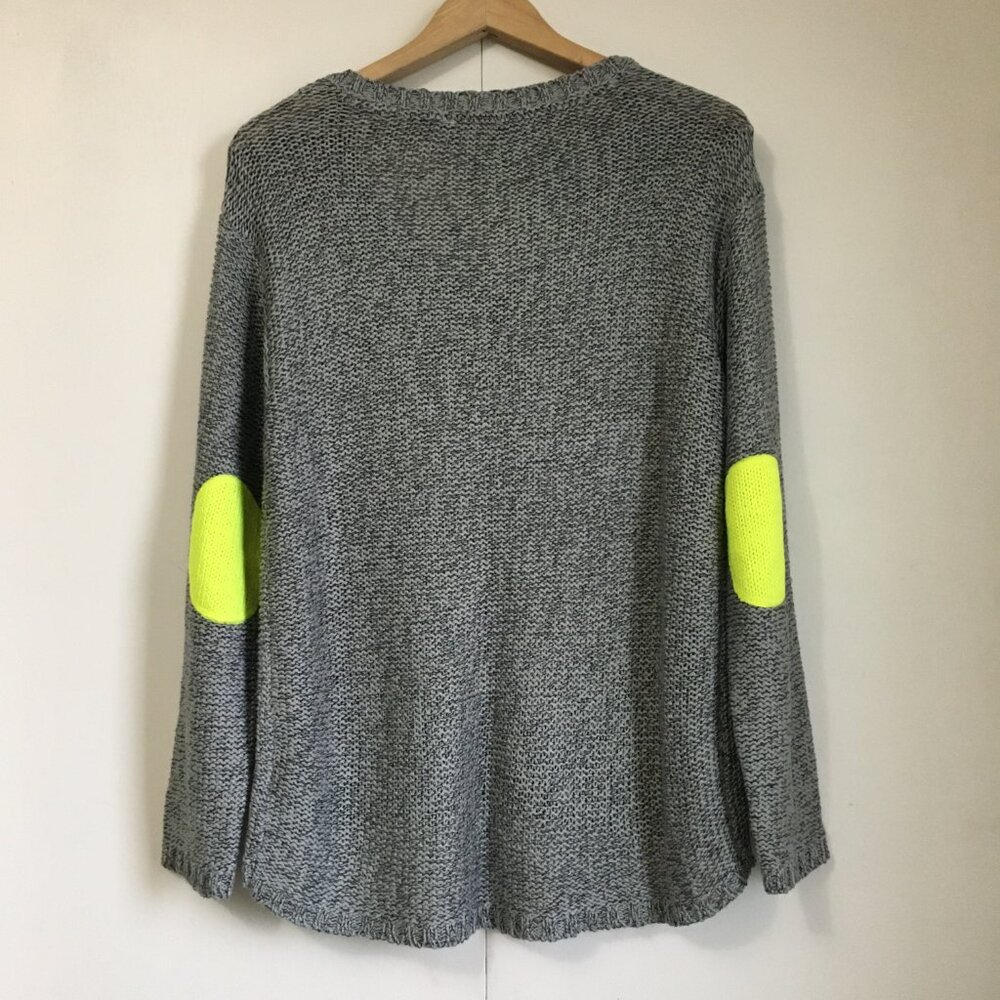 CLOTH NWOT Grey Knit Drop Tail Hem Sweater Acid Yellow Patches